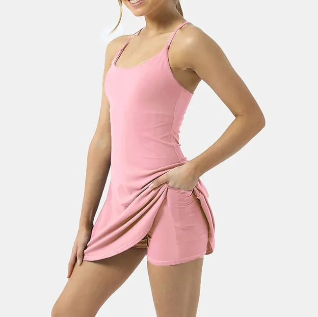 Robe de sport avec soutien et short intégré